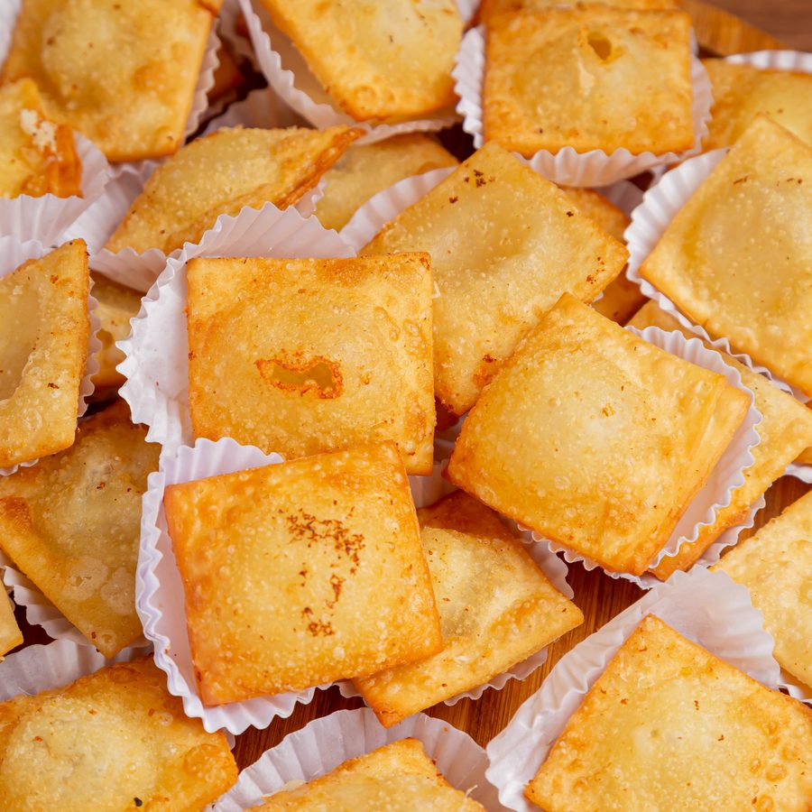 Pastelzinho frito de frango